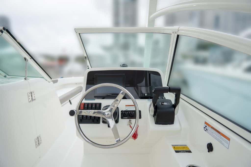 Dual ram hydraulic steering